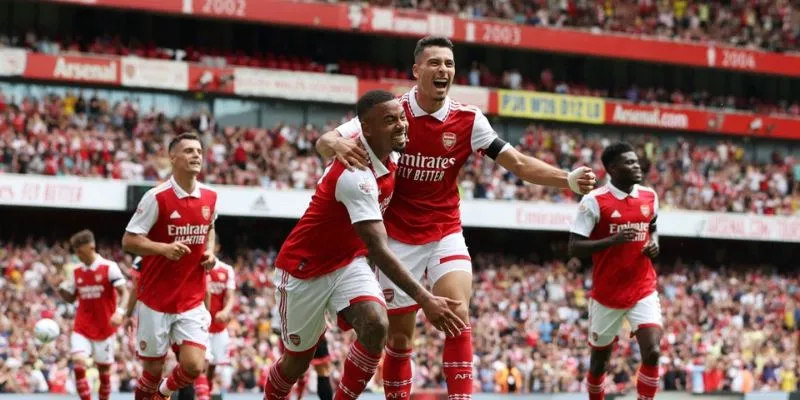 Arsenal tham vọng Premier League